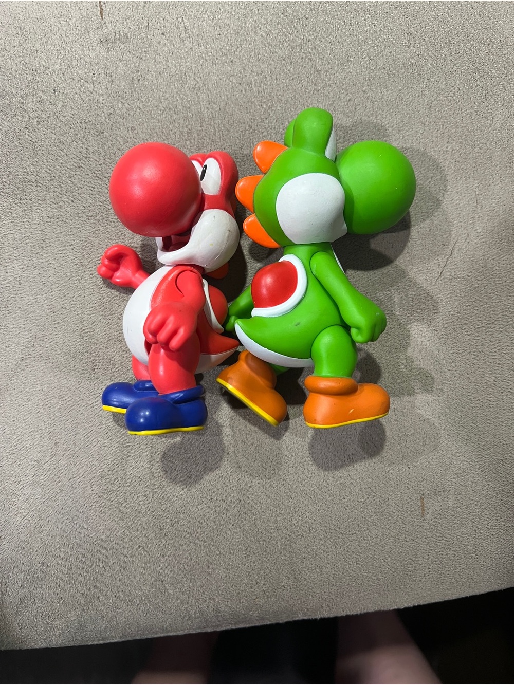 Super Mario Brothers Bros 5" Figure Red & Green Yoshi  set of 2 Nintendo